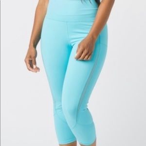 Turquoise Mesh Hi-Rise Capri 20" (4)
